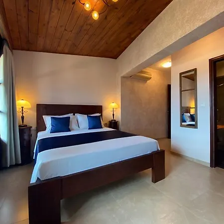 S. Nikolis Historic Boutique Hotel