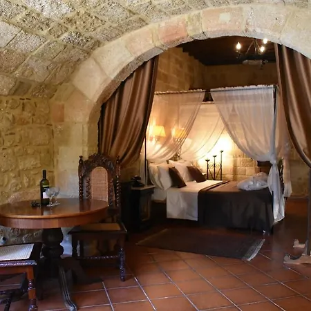S. Nikolis Historic Boutique 4*
