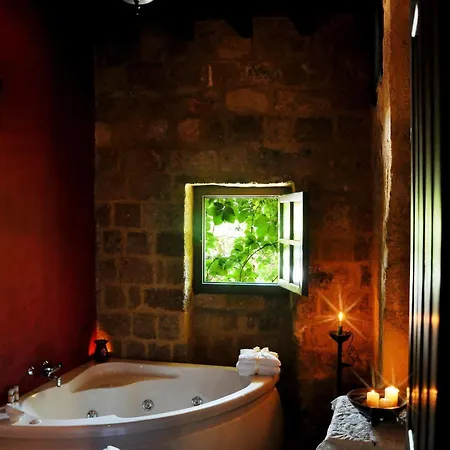 S. Nikolis Historic Boutique 4*