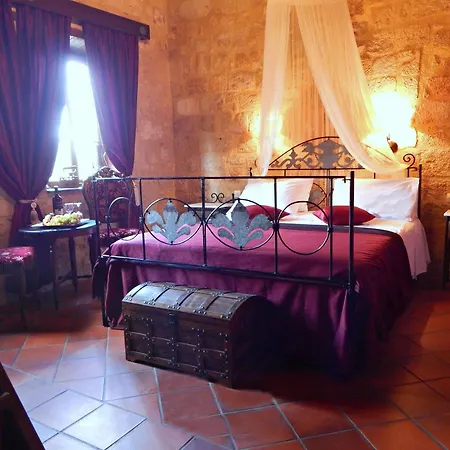 S. Nikolis Historic Boutique Hotel
