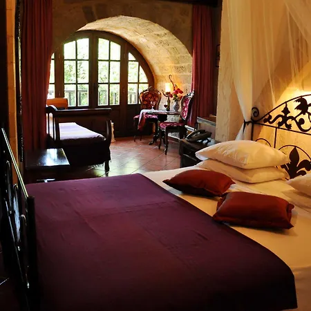 S. Nikolis Historic Boutique Hotel 4*
