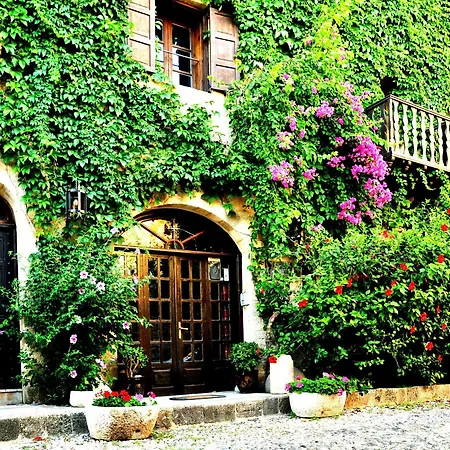 S. Nikolis Historic Boutique Ξενοδοχείο 4*